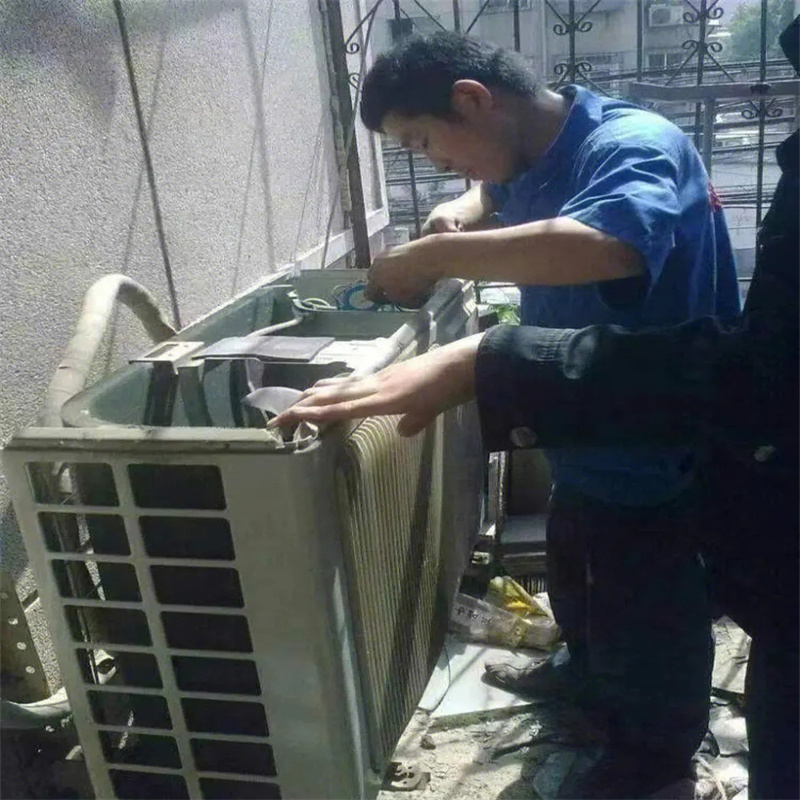 深圳福田赤尾空调内机漏水上门维修大概多少钱